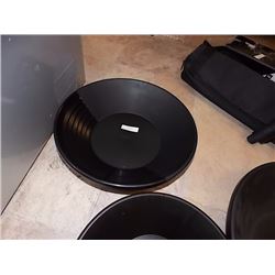 NEW GOLD PAN - ESTWING - BLACK PLASTIC - SMALL