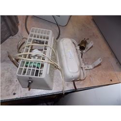 VINTAGE BED LAMPS - 2 TTL