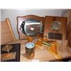 Image 2 : SHELF LOT OF WOOD PRODUCTS