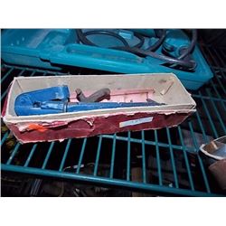 VINTAGE CRITERION SAW SET FOR CROSS CUT SAW - IN ORIGINAL BOX