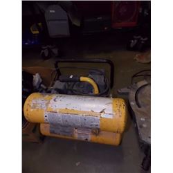 COMPRESSOR - 2HP - 4 GALLON - DUAL TANK