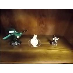 COLLECTOR ORNAMENTS - 3 TTL