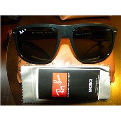 AUTHENTIC RAYBAN SUNGLASSES W/CASE