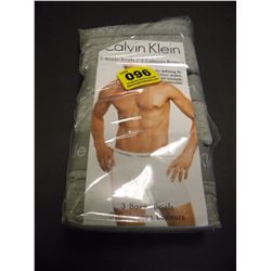 3 CALVIN KLEIN BOXER BRIEFS SIZE MEDIUM