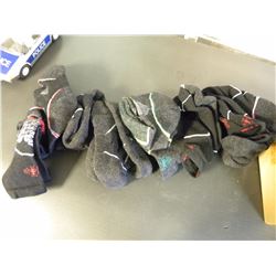 SMALL BOX OF SOCKS