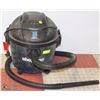 Image 1 : 5 GALLON SHOP VAC WET DRY VAC