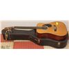 Image 1 : STARLINE ACOUSTIC GUITAR WITH HARD BODY CASE