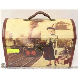 TRENDY STORAGE TOTE BOX WITH LEATHER CARRY