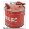 Image 1 : VINTAGE GAS CAN