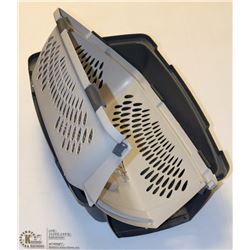 MEDIUM PET TAXI CRATE