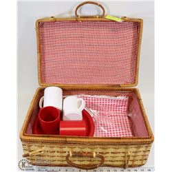 PICNIC BASKET INCL PLATES, MUGS, WINE GLASSES,