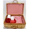 Image 1 : PICNIC BASKET INCL PLATES, MUGS, WINE GLASSES,