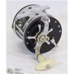 VINTAGE  OCEAN CITY BAITCASTING REEL