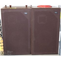PAIR OF AKAI SPEAKERS