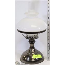 BRUSHED NICKEL / DOUBLE GLASS OIL LAMP