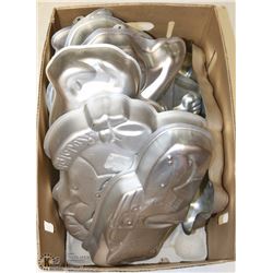 7 VINTAGE CHARACTER CAKE PANS 1976+