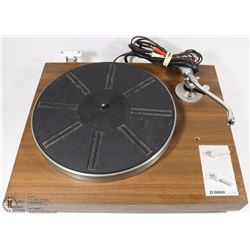 VINTAGE YAMAHA YP-450 TURN TABLE
