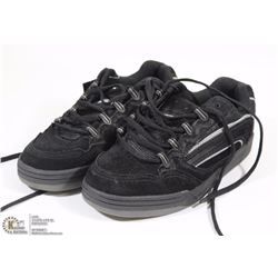 FLAT WITH NEW GEORGE SIZE 7 RUNNING SHOES