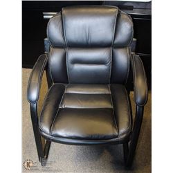 SHORT BACK OFFICE CHAIR