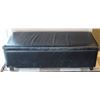 Image 1 : 50X20 LEATHERETTE BENCH WITH CONTENTS