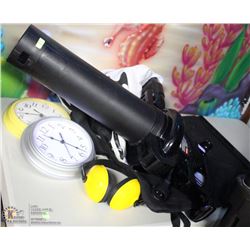 TORO SUPERBLOWER VAC W/ 2 WALL CLOCKS,