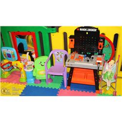 BLACK & DECKER TOY WORK CENTER W/ ASSORTED CHAIRS
