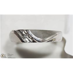 #2: 10KT WHITE GOLD DIAMOND RING