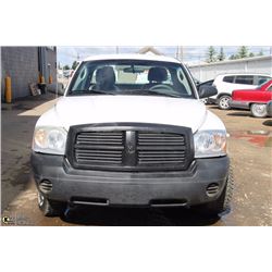 2005 DODGE DAKOTA ST