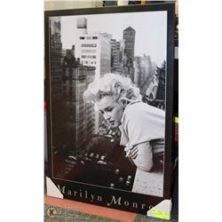 MARILYN MONROE  PLAQUE 24"X36"