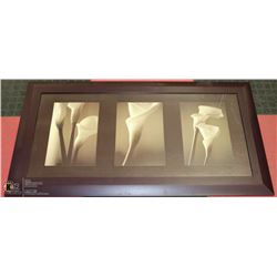 FRAMED 3 PICTURE FLOWER PRINT