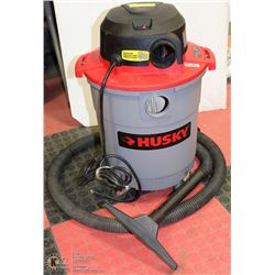 HUSKY SHOP VAC