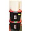 Image 1 : 2 TOTES WITH LIDS AND 2 GARBAGE CANS