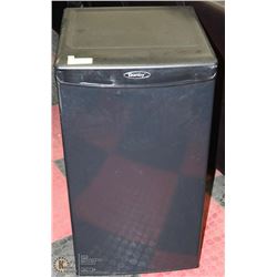 DANBY BAR FRIDGE