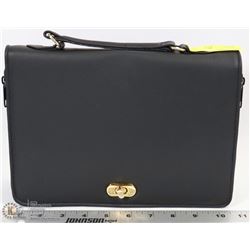 NEW LADIES PURSE
