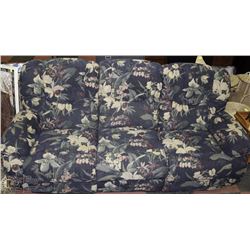 LAZYBOY DOUBLE RECLINER COUCH 32"X82"