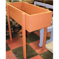PAINTED RAISED FLOWER BED PLANTER /SAND BOX