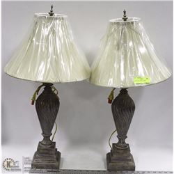 2 MATCHING TABLE LAMPS