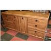 Image 1 : 6 DRAWER AND 2 DOOR DRESSER 18"X65"X30"H