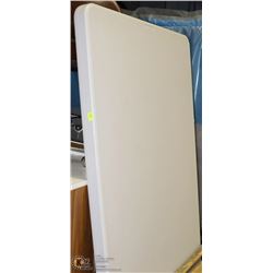 6' PLASTIC FOLDING TABLE