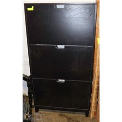 3 COMPARTMENT WALL MOUNT SHOE RACK