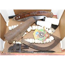 FLAT WITH ANTIQUE AND COLLECTIBLE TOOLS