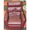 Image 1 : RED LEATHERETTE CHILDRENS CHAIR