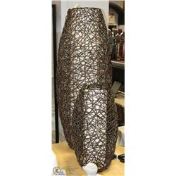 SET OF 2 WICKER LAMPS W/SWITCHES ON