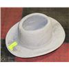 Image 1 : CONCRETE WESTERN HAT PLANTER  17"