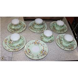 25 PIECE BONE CHINA DINNER SET MADE IN ENGLAND