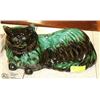 Image 1 : BLUE MOUNTAIN POTTERY STYLE CAT ORNAMENT