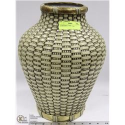 SHOWHOME 2 TONE VASE