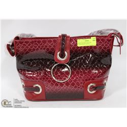 RED SNAKESKIN STYLE HANDBAG WITH CIRCLE CLOSURE