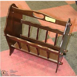 VINTAGE MAGAZINE RACK