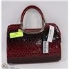 Image 1 : RED SNAKESKIN STYLECLUTCH DOUBLE PURSE